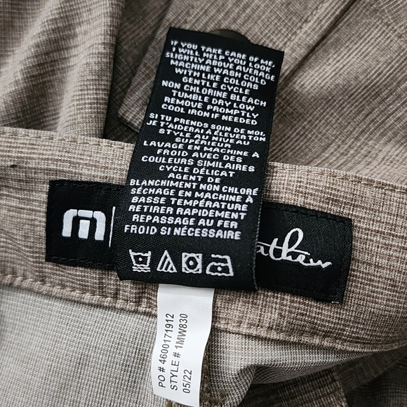 Travis Mathew Grommet Men's Size 40 Textured PinStripe Golf Shorts Khaki Brown - Picture 11 of 11